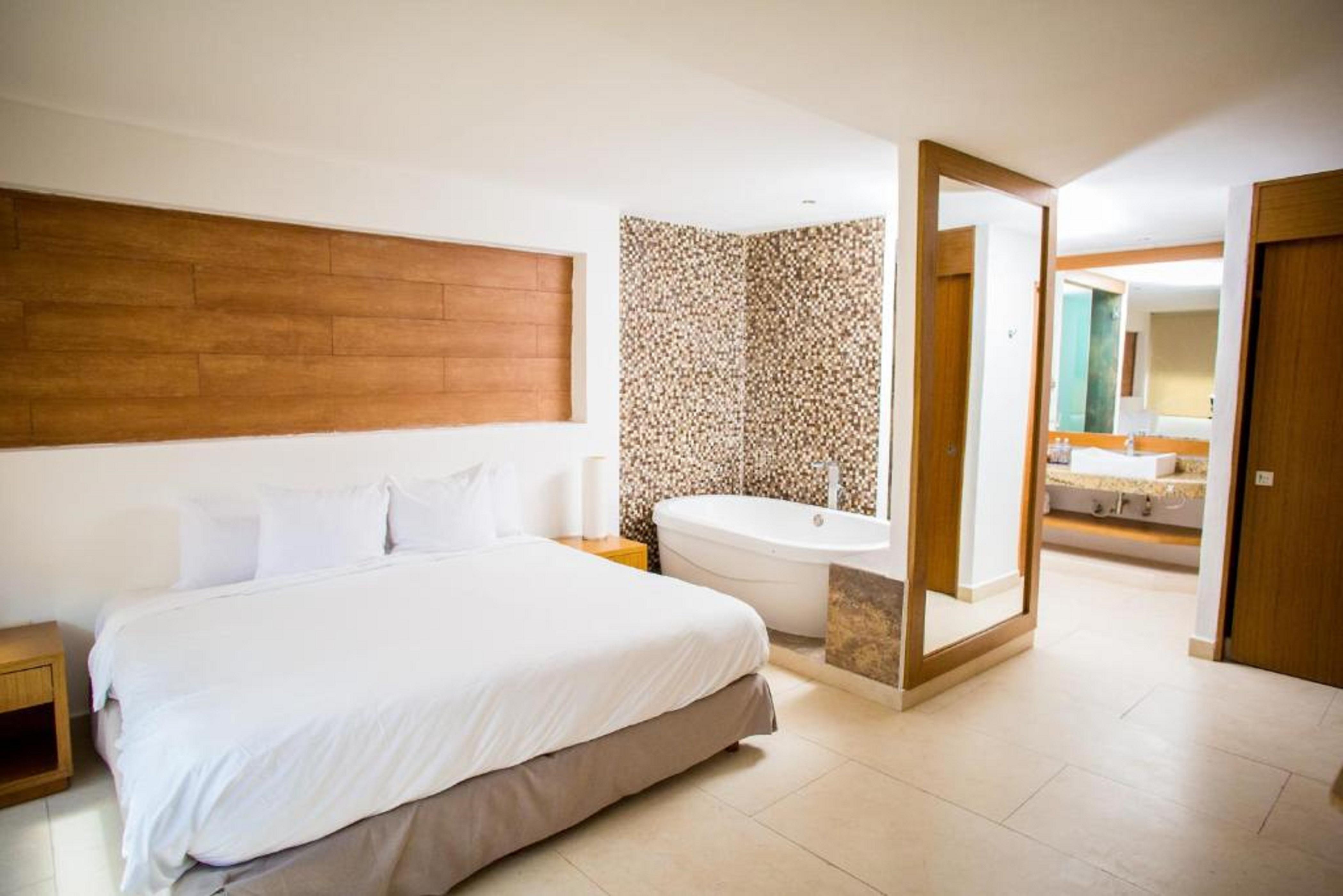 Le Reve By Mij - Beachfront Hotel (Adults Only) Playa del Carmen Exterior photo