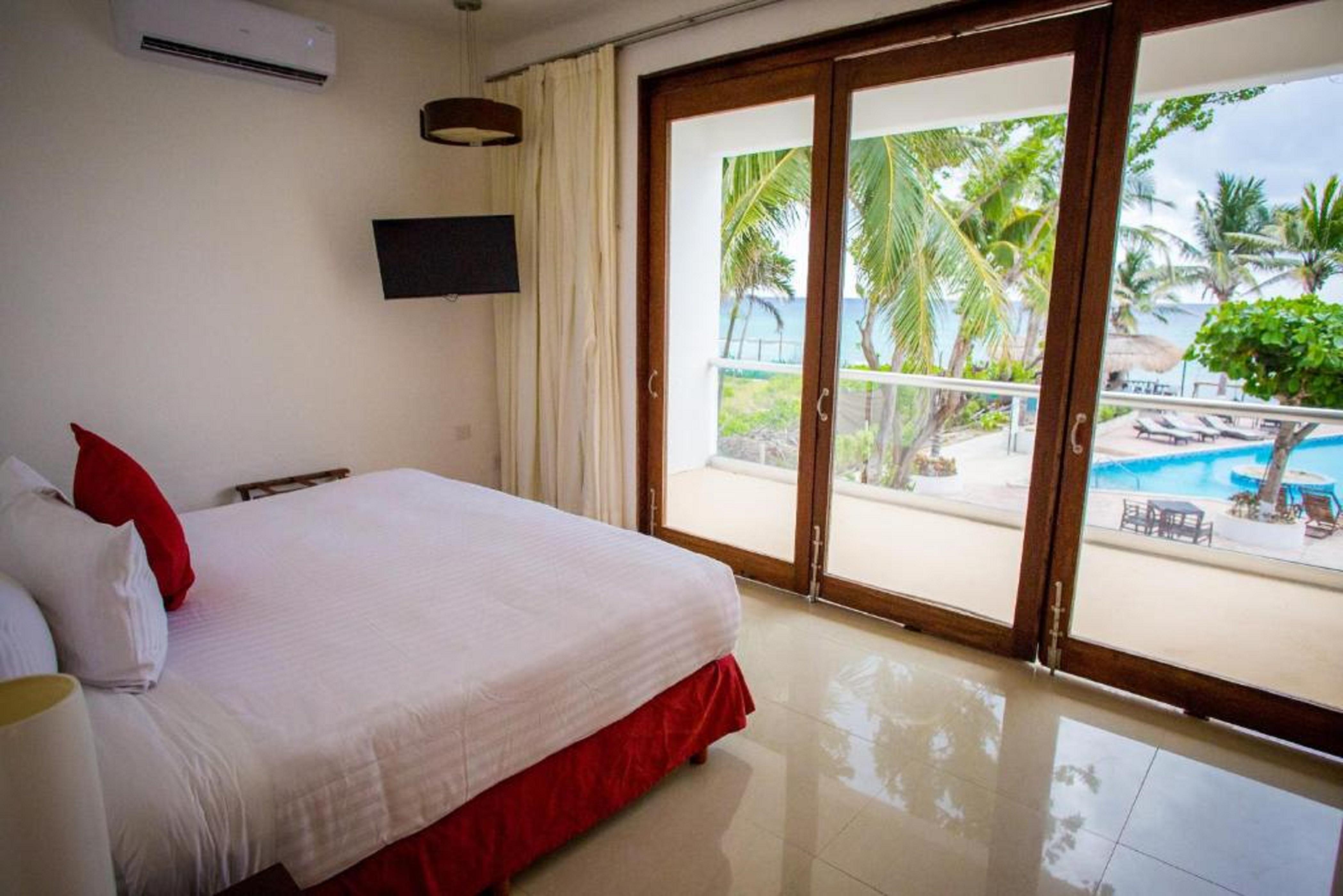 Le Reve By Mij - Beachfront Hotel (Adults Only) Playa del Carmen Exterior photo