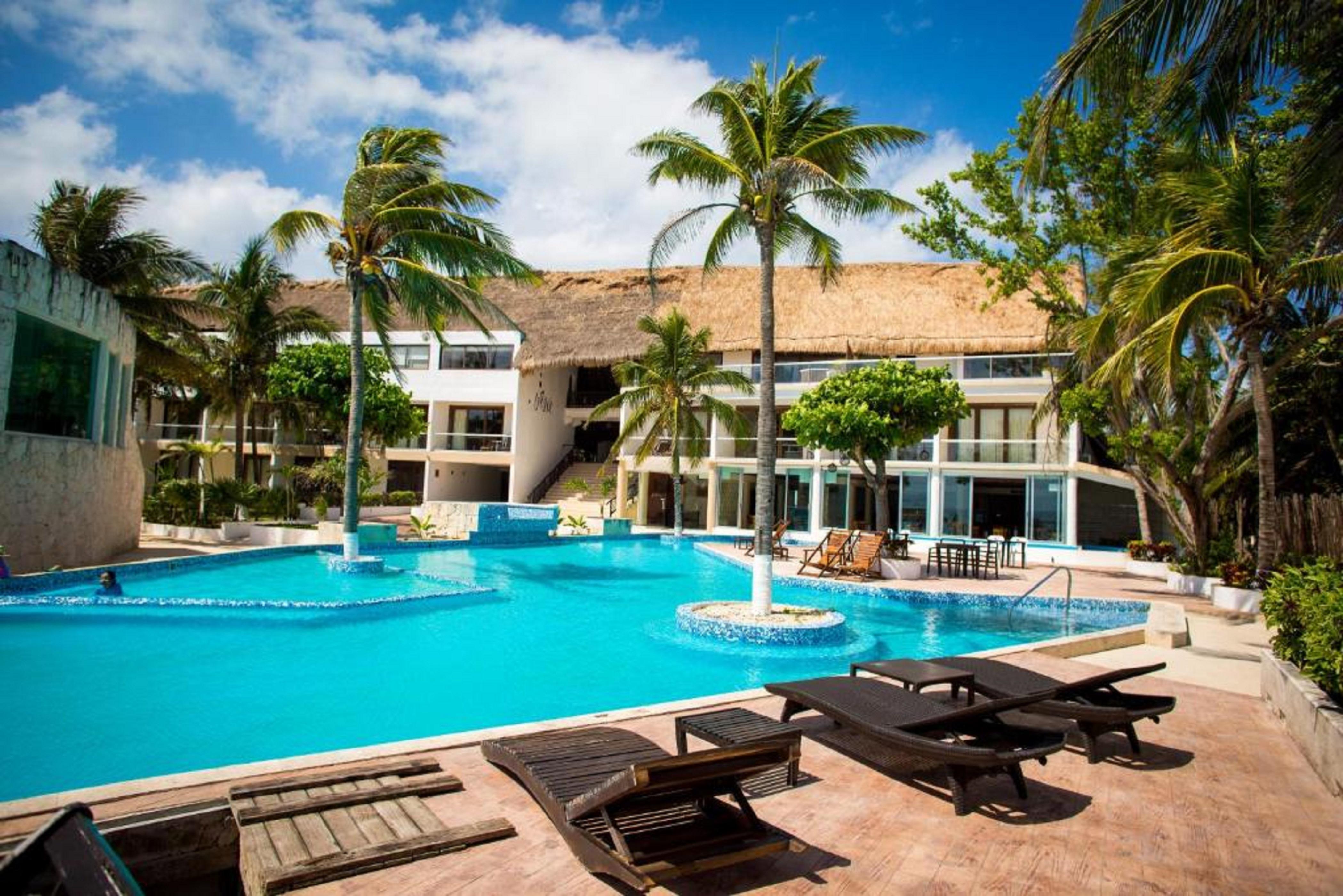 Le Reve By Mij - Beachfront Hotel (Adults Only) Playa del Carmen Exterior photo